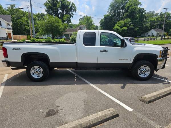 2013 CHEVROLET SILVERADO 2500HD EXTENDED CAB 4X4 ONE OWNER - $15,800 (MURFREESBORO)63624908877059124