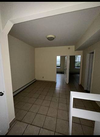 $2,300 / 2br - Un encantador apartamento en alquiler de 2 cuartos ... (Grand ave)63816602371843123