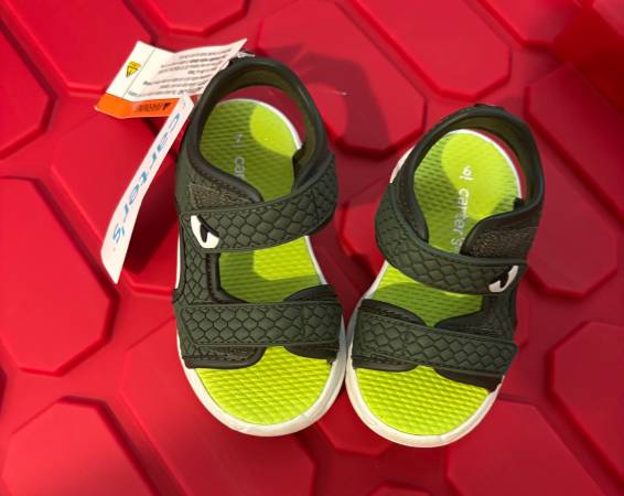 NEW Carter’s Tanis Light-Up Toddler Sandals – Green/Olive – Size 7 1