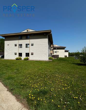 $900 / 2br - Cozy & Convenient – 400 Pumphouse Rd Unit 011 (Chippewa Falls, WI)63845960311427120