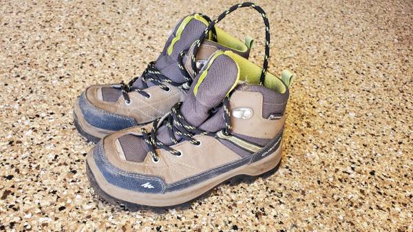 Kids Hiking boots 1