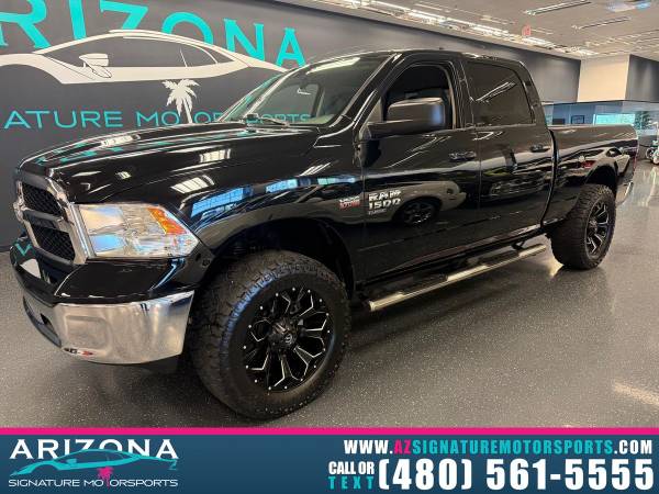 2019 Dodge Ram 1500 Classic SLT Crew Cab Short Bed 1