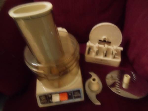 Vintage GE Food Processor 1