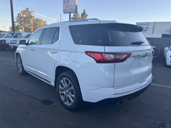 2019 Chevrolet Traverse Premier - $15,995 (Pregunte por Antonio)63615956044291124