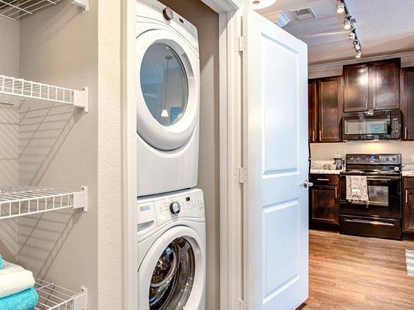 $1,714 / 2br - 1038ft2 - Clubroom w/ TV + Demonstration Kitchen, Tour Today (Atlantic on the Avenue)64015945773699124