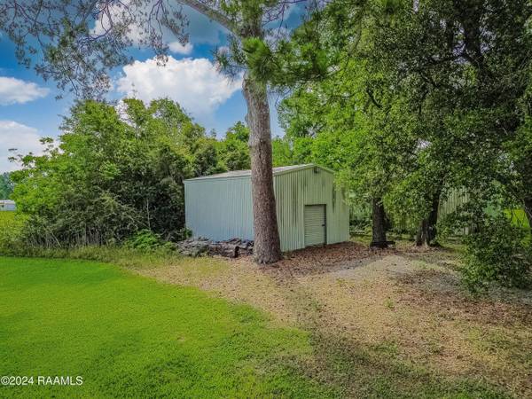 $355,000 / 2596ft2 - Welcome to your culinary dream in the heart of Breaux Bridge! (Breaux Bridge)63857515162499123