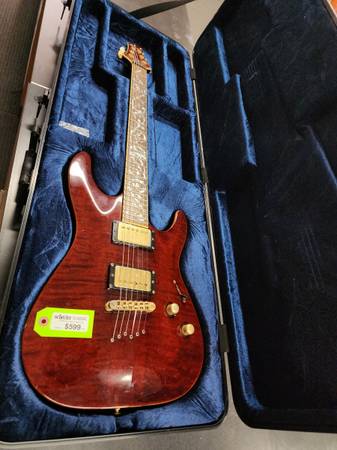 Schecter Diamond Series Classic 6 String Electric Guitar w/ Hard Case 1