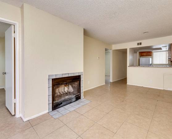 $1,295 / 2br - GET a FREE MONTH & $500 MOVE! Onsite Laundry - Pets Welcome (Phoenix)64047709195777122