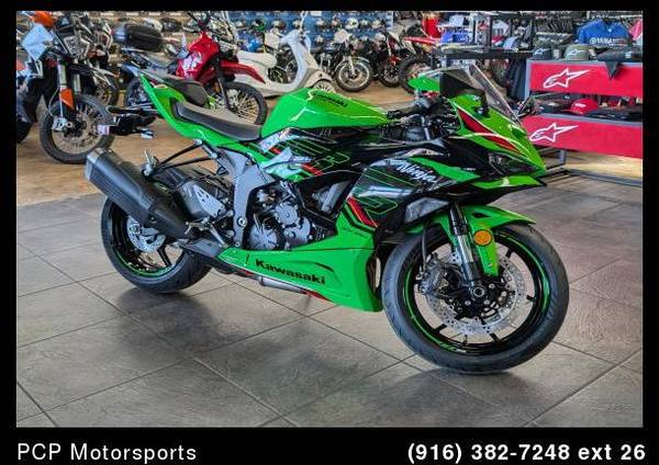 メイ Pre Owned - 2024 Kawasaki Ninja ZX-6R ABS KRT Edition IN