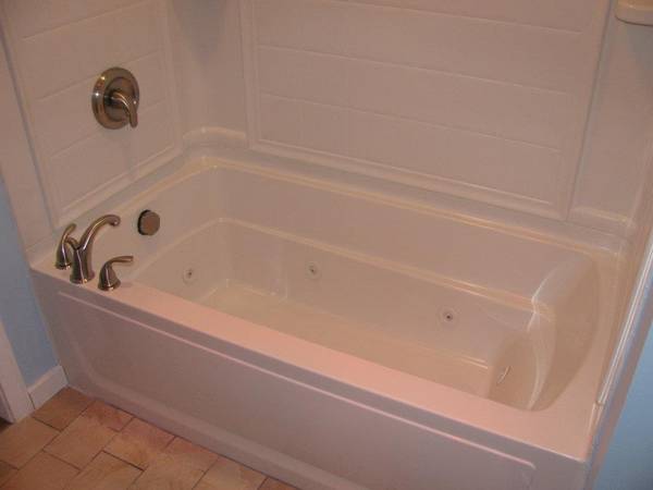 $1,099 / 1br - 265ft2 - Estudio frente al agua, TODO INCLUIDO (¡incluso ELECTRICIDAD, WiFi + CABLE!) ((Campton/Plymouth-(Salida 27))63656161561219124