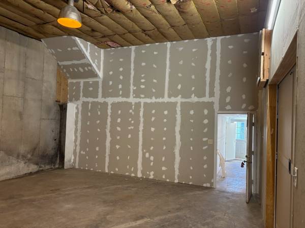 $1 / 2050ft2 - Storage 500+ 800 SF (Stony Point)64035736530434124
