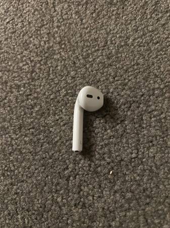 AirPod 2 Left Side OEM 1