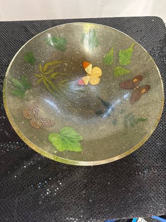 VINTAGE MID CENTURY LUCITE RESIN BUTTERFLY LARGE SERVING BOWL 1