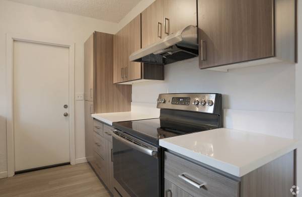 $1,795 / 2br - 875ft2 - This stylishly renovated 875 sq ft 2 bed / 1 bath is a must-see! (Beaverton - Near Beaverton Town Square)63956354625923120