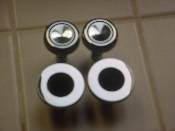 68 Mustang Shelby Cougar console radio knobs - $50 (Oregon City)63471430708611121