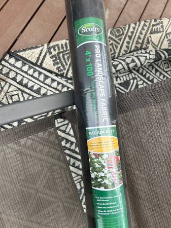 NEW SCOTTS Pro Landscape Fabric 4' x 100' in packaging 1