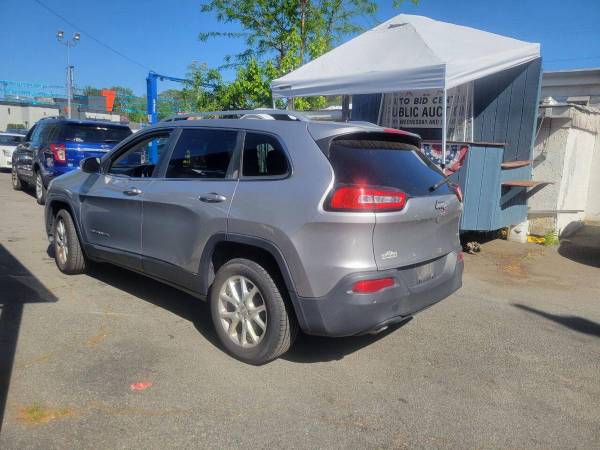 2017 Jeep Cherokee KL - $6,400 (+ Auto Bid Center)63439815622145123