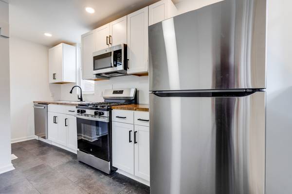 $1,650 / 3br - 925 Manton Way--- 3 Bedroom, 2 Bathroom---- Available Now!!64013206046339122