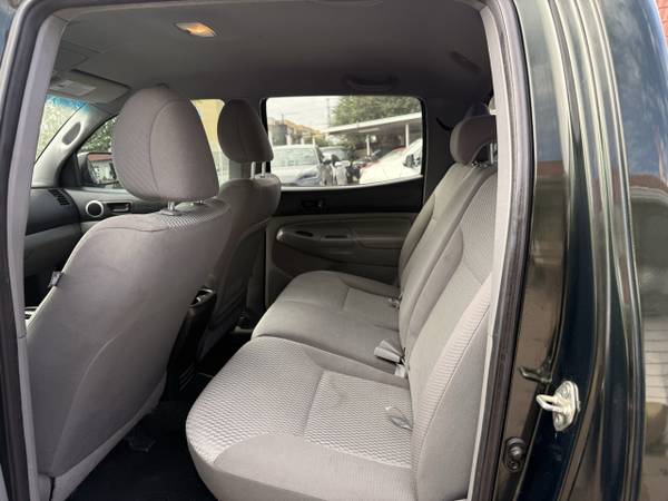 2014 Toyota Tacoma 4WD Double - Photo 10