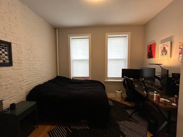 $1,910 / 2br - Room available in 2BR on Bushwick/Ridgewood border - $1900 - L/M at My (Bushwick)63854194023041120