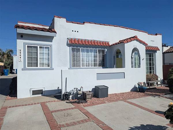$880 / 2br - 955ft2 - $$ Two bedrooms and one bathroom $$ (Los Angeles, CA)63857623170305120