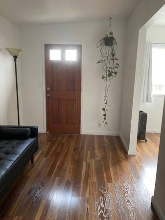 $1,895 / 1br - 400ft2 - Cozy flat/Utilities Included (Monterey)64009499846403121