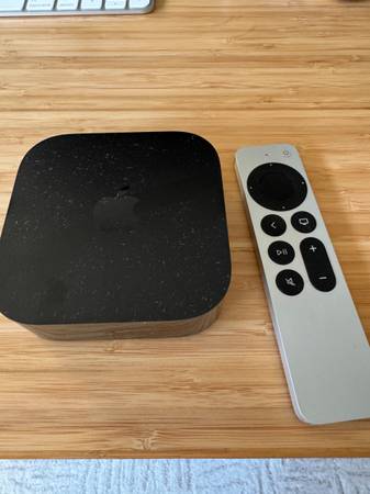 Apple TV 4K barely used (wifi-only version) - electronics
