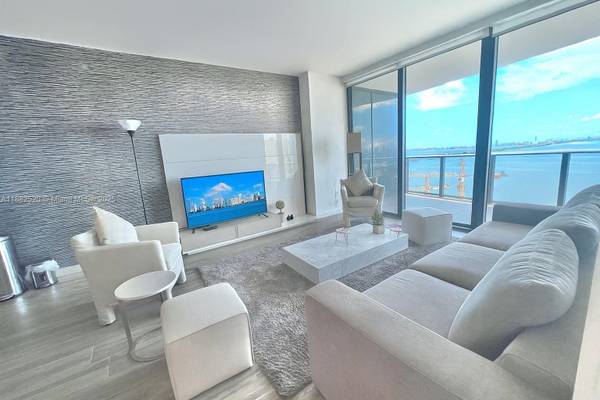 $4,400 / 2br - 1073ft2 - 🎯 2/2 EDGEWATER: Unidad Amueblada con Calificación Máxima  Vive la Experiencia de Vida de Lujo en Icon (Edgewater)64049454589825120