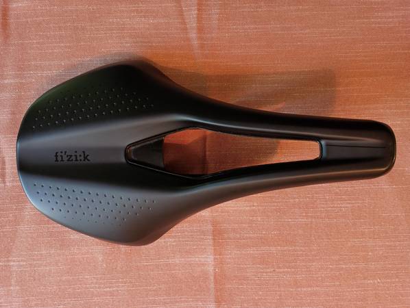 Fizik Tempo Argo R1 150mm Saddle Carbon Rail - bicycle parts