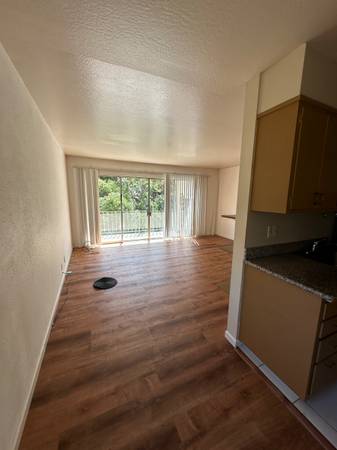 $3,299 / 2br - 1010ft2 - 2bed gated secure 3 blocks to UCB top floor views hardwood remodeled (berkeley)63845955682691121