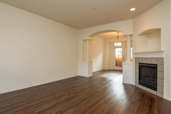 $2,289 / 2br - 1366ft2 - $1,000 Off 1st Month's Rent on Select Apartments! Call for Details. (Wilsonville - Memorial Park, Clackamas County, Town Center)63831327025665121