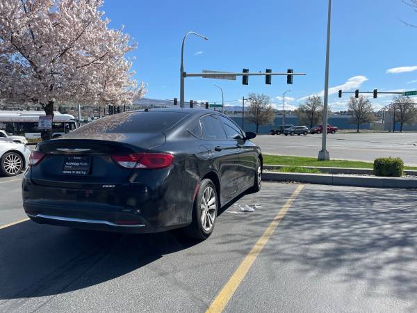 2015 Chrysler 200 - $5,850 (Wenatchee)63442546493315124