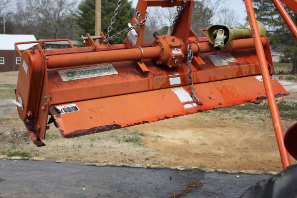 - Tractor Massey Furgeson en venta, modelo 1997 240 & equipo - $18,750 (Vinemont, AL.)62981402043265123