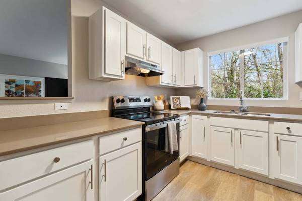 $1,431 / 1br - 555ft2 - In-Home Washer & Dryer, in Beaverton OR, 1bd 1ba (11103 SW Davies Rd, Beaverton, OR)63914855006466120