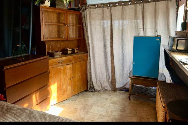 $825 / 1br - $825.00 AVAILABLE NOW. NICE ROOM IN GARAGE! (Oceanside)63878472753155121