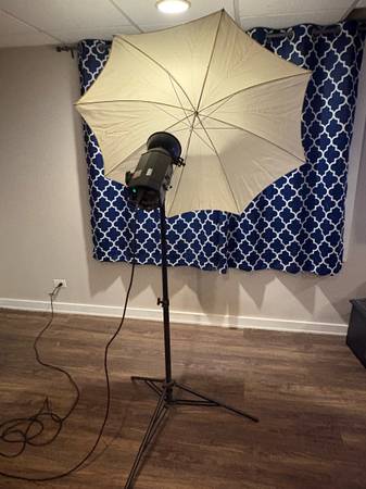 Bowers Calumet Travelite 750 CE-1080 strobe setup 1