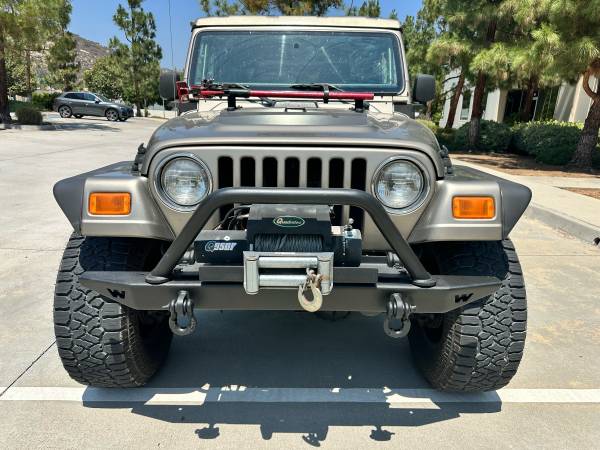 2005 Jeep Wrangler Unlimited LJ de 6 velocidades - $29,500 (Santee)63440127592321124