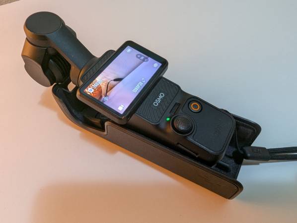 DJI Osmo Pocket 3 Vlogging Camera 1