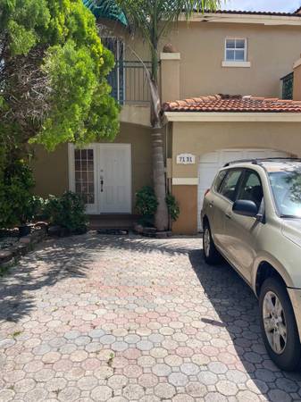 $3,200 / 4br - 4/2.5 TOWN HOUSE FOR RENT (KENDALL)63825138801539120