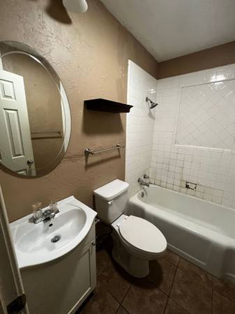 $825 / 1br - 594ft2 - Adorable & Affordable 1 bedroom home with washer & dryer connections (833 EN 15th, Abilene, TX)63810575702273121
