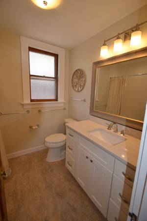 $1,995 / 3br - 1250ft2 - 01E-2:  Furn 3 BR 2 BA in 2 Fam (Cincinnati)63974471556483124