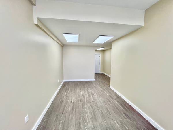 $3,600 / 928ft2 - PRIME IRVING STREET RETAIL SPACE FOR LEASE! (sunset / parkside)63938625679875121