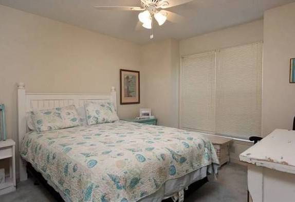 BEST ROOM/BEST LOCATION/BEST PERSON/BEST RENT

$550

                        Middle Village