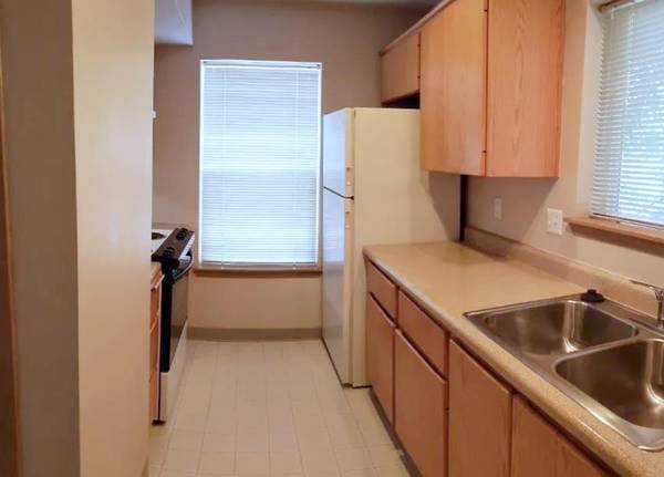 $1,500 / 2br - East Portland 2B- Washer/Dryer, By I205 & Light Rail, Family-Friendly (East Portland)63914738226178122