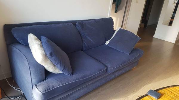 Free blue velvet Sofa 1