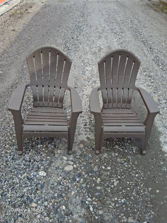 Lawn chairs 1