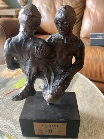Gemini sculpture The Twins 1