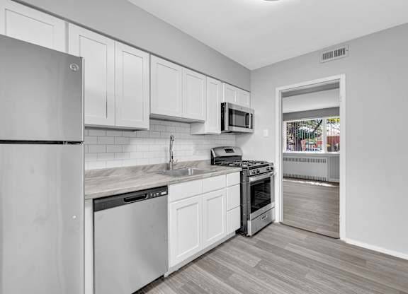 $900 / 1br - 540ft2 - In St. Louis, 1 bedroom, Kitchen Island (In some units) (5927 Suson Pl, St. Louis, MO)63770186696577120