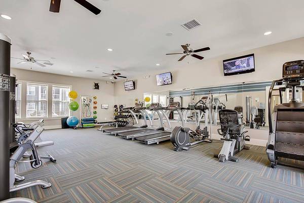 $1,435 / 2br - 990ft2 - Grill, Weight Machines, Business Center (Jacksonville)64005270835586123