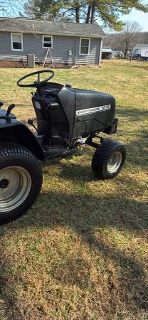 2007 Massey Ferguson 2wheel drive with a 3 cylinder Perkins diesel eng 1